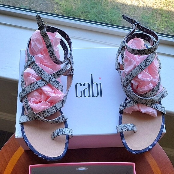 CAbi NWB Athena Sandal Python Snake Embossed Leather Sandal 9.5

NEW! - Picture 4 of 7